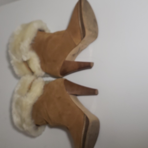 COLIN STUART TAN ANKLE BOOTS, Size 9 - Picture 4 of 10